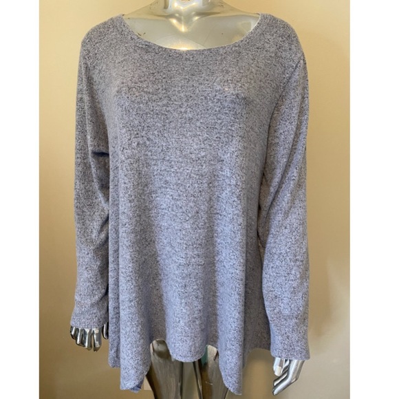 ✨NWT✨ Seafoam Heather SHARKBITE HEM Tunic Top - Picture 3 of 7